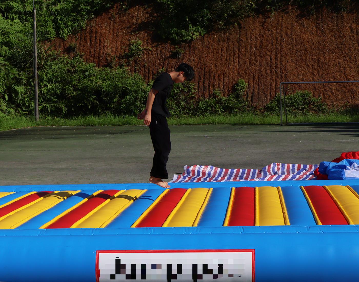 Opblaasbaar springkussen voor  - Kids Outdoor Jump House recensie en prijs